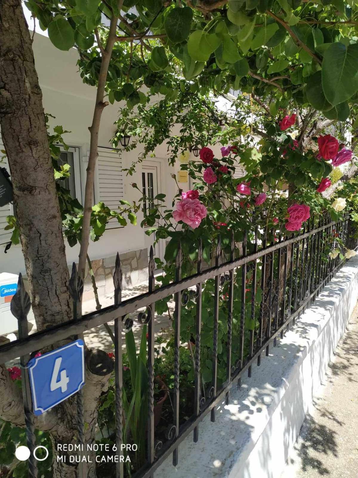 דירות קאלאבאקה Chrysanty'S Tea House מראה חיצוני תמונה